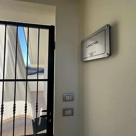 Del Apartahotel